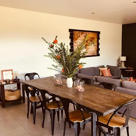 Peaceful Between Sea And Mountain In Corsica ليسي