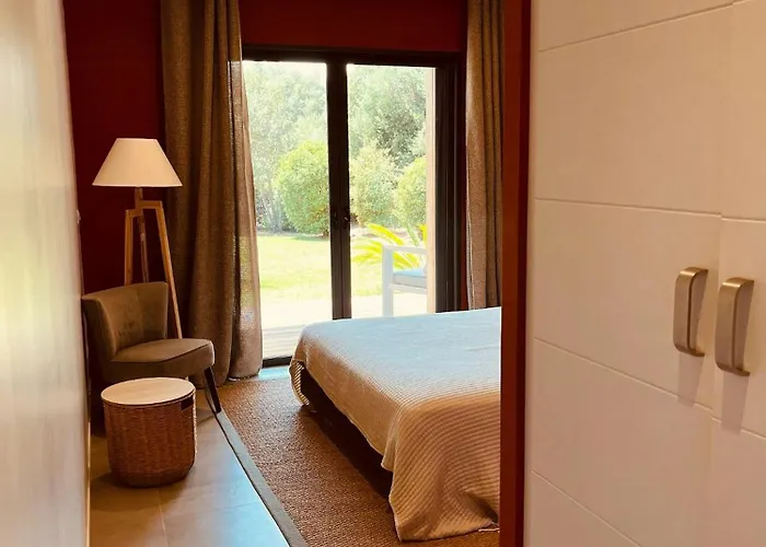 Peaceful Between Sea And Mountain In Corsica 度假居