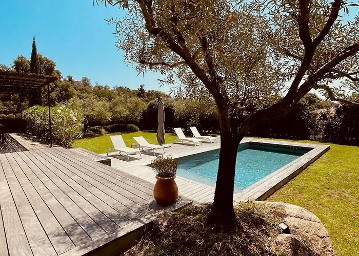 Peaceful Between Sea And Mountain In Corsica 里奇